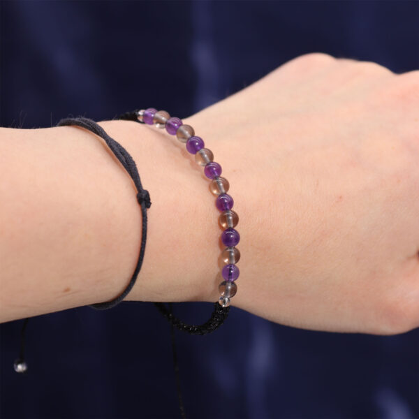 Zodiac Crystal Candle with Gemstone Bracelet - Capricorn - Image 4